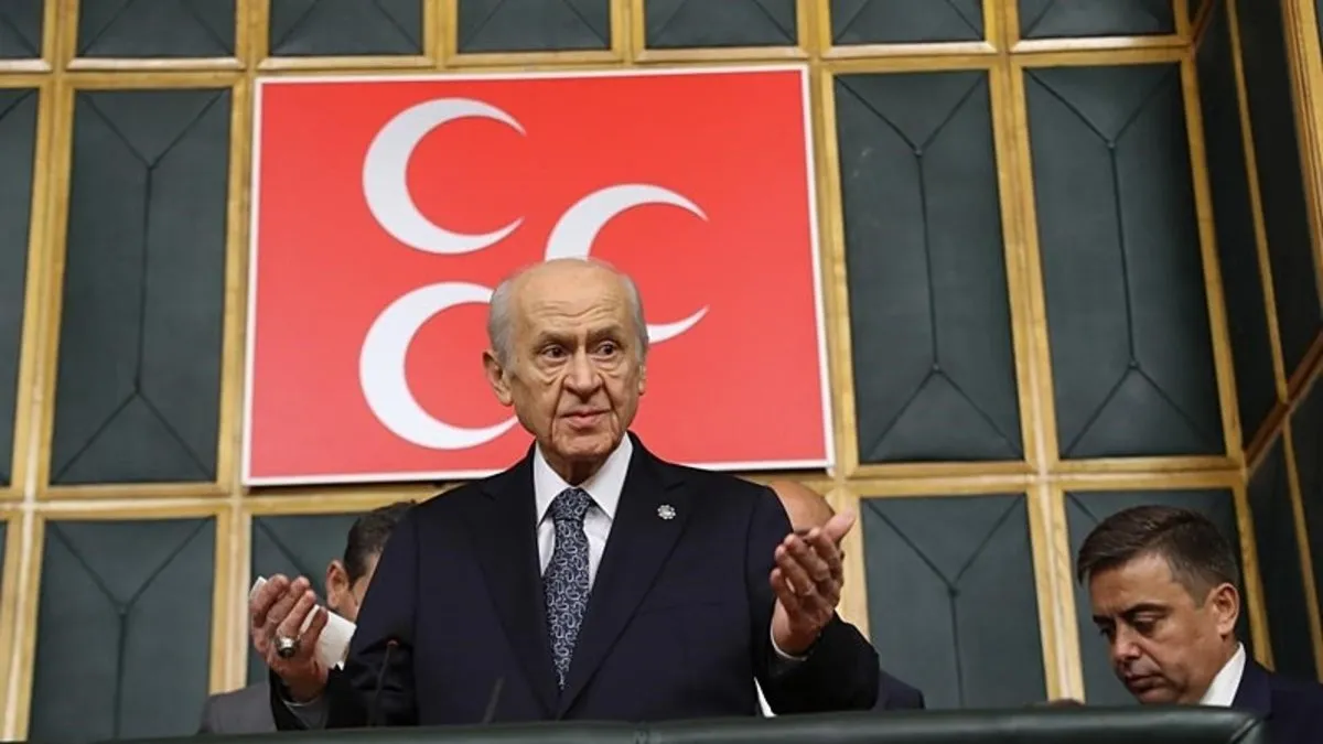 Bahçeli yine herkesi ters köşe yaptı: Siyasilerin verdiği tepkiler geleceğe dair çok şey söylüyor