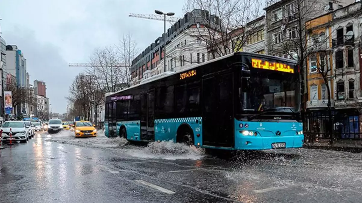 İstanbul’da Özel Halk Otobüsleri kontak kapattı