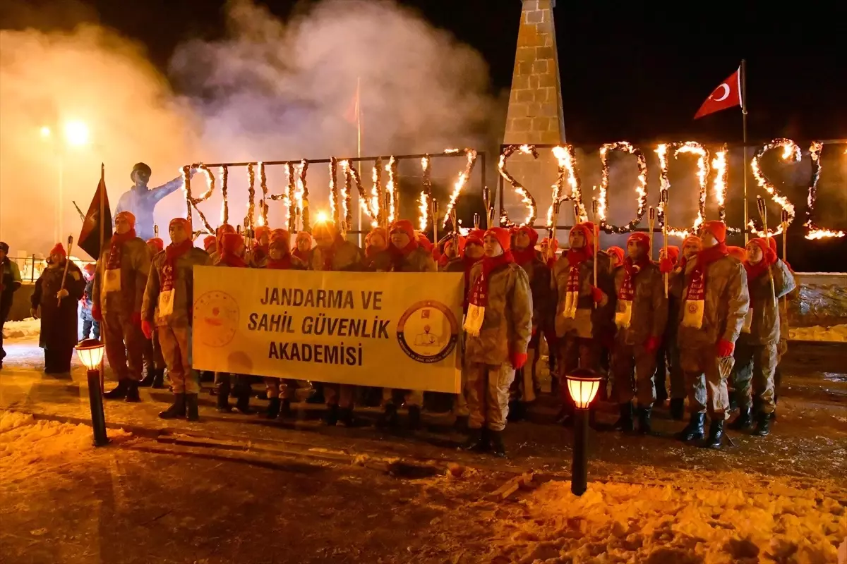 Kars’ta Sarıkamış şehitleri anısına meşaleli yürüyüş yapıldı