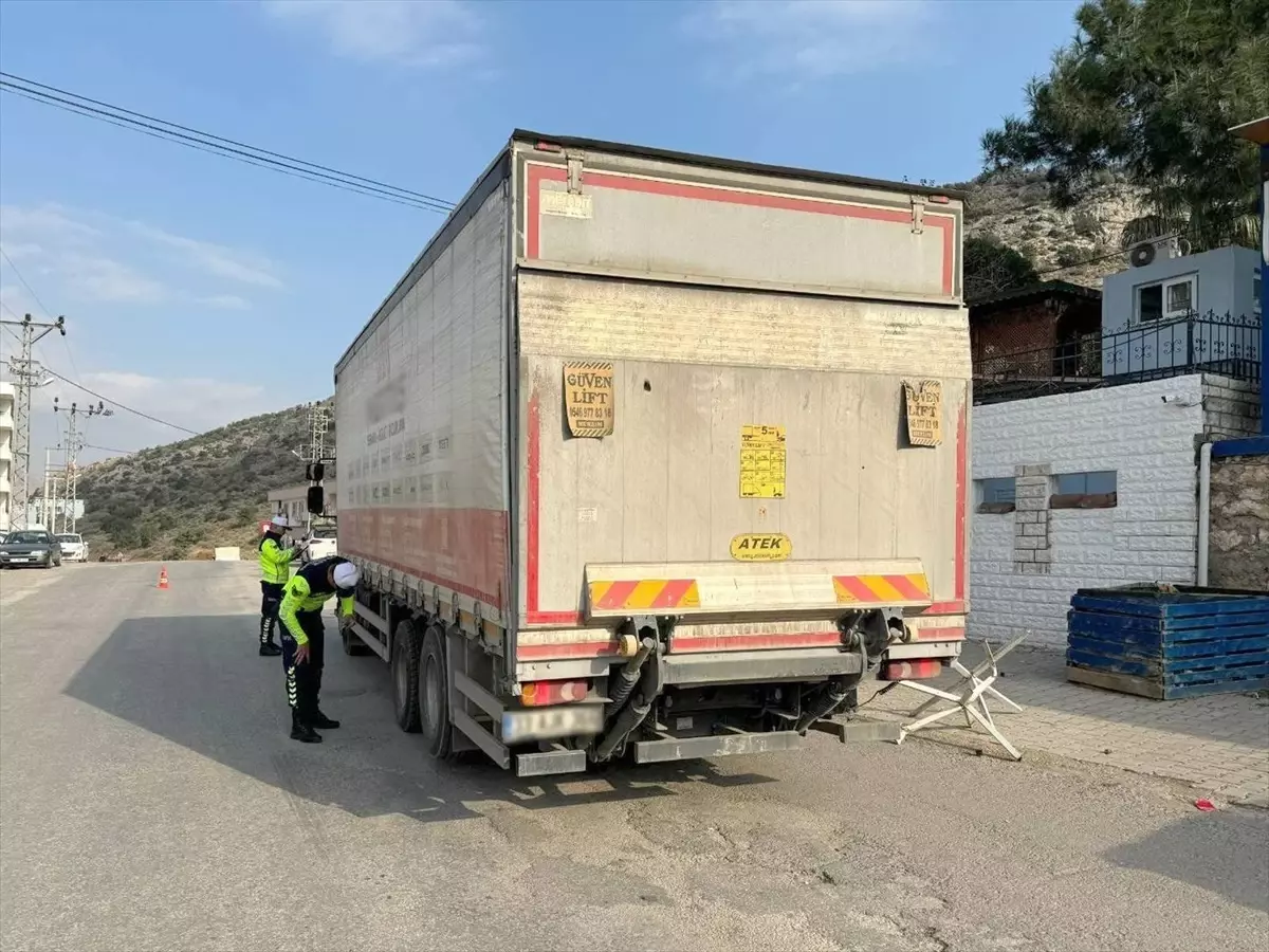 Mersin’de 597 Araç Trafikten Men Edildi