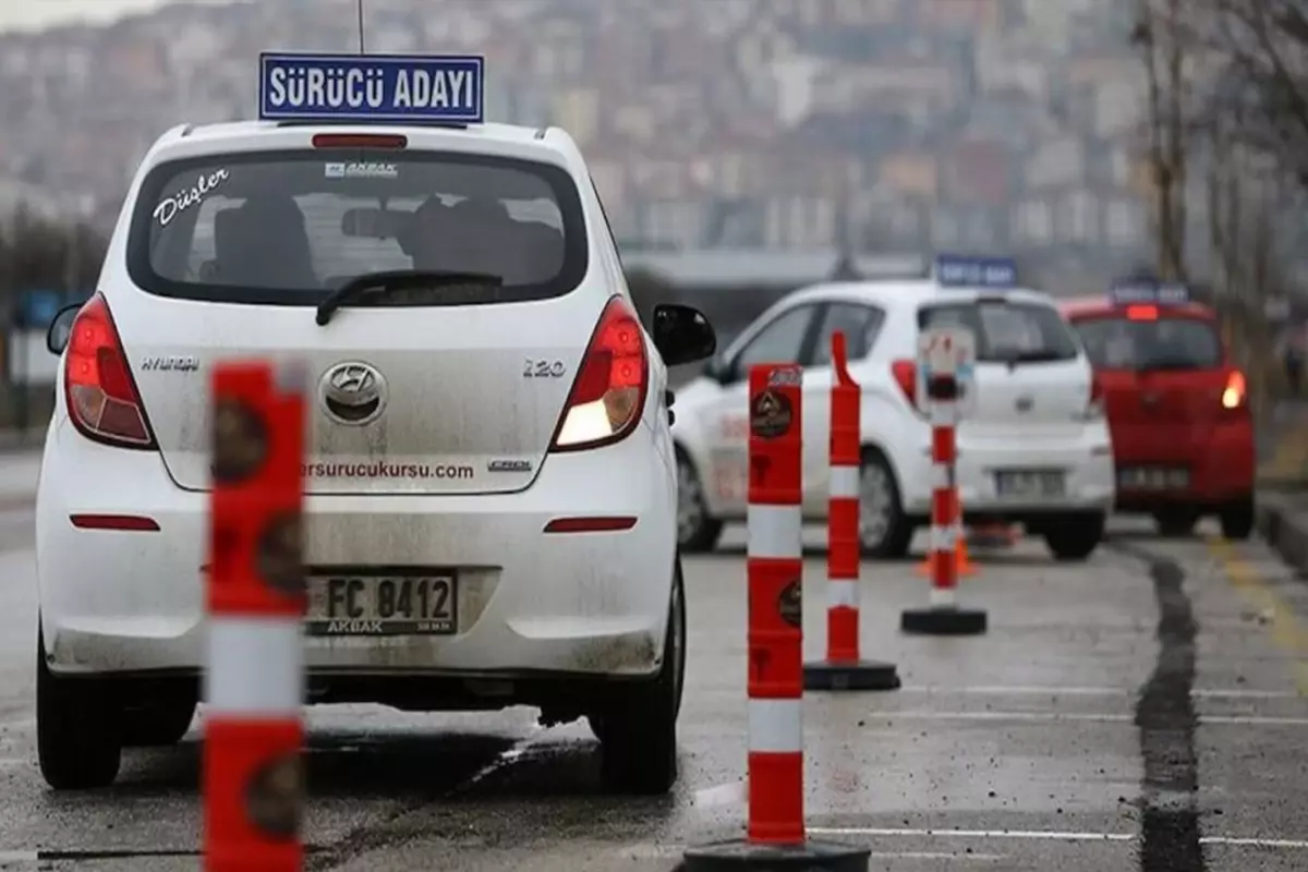 Sürücü adayları dikkat: Sınav ücretlerine zam geldi